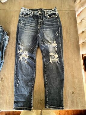 Mid Rise Cuffed Destroy Boyfriend Judy Blue Jeans